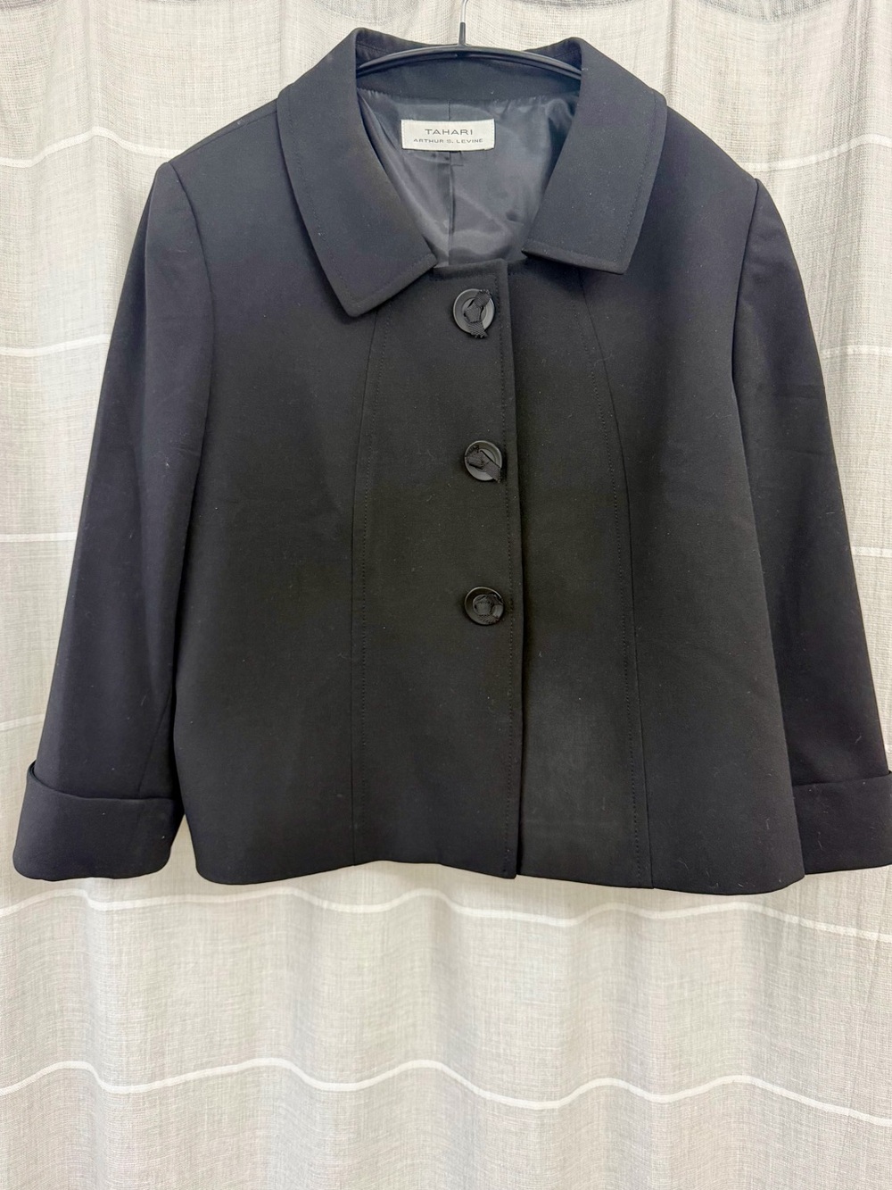 Vintage Tahari Arthur S. Levine Black Cropped Swing Blazer
